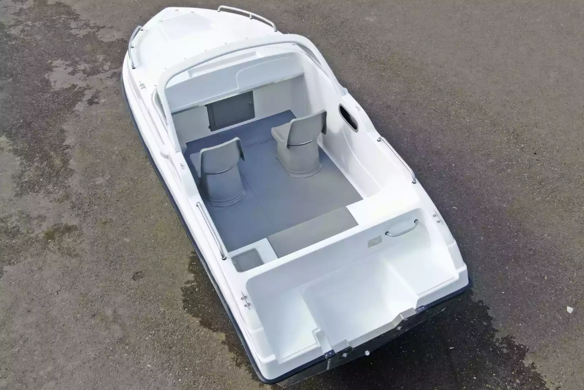 Комбинированный катер Neman-500 P в Петропавловске-Камчатском