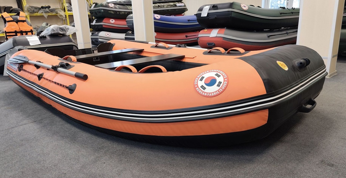 КОМПЛЕКТ ЛОДКА MISHIMO LITE 315 + МОТОР 5л.с в Петропавловске-Камчатском