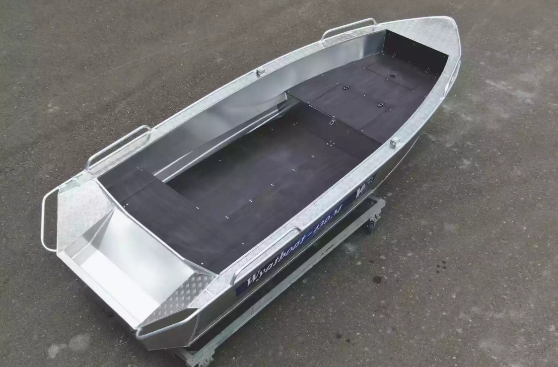 Алюминиевая лодка  Wyatboat-430М FISH в Петропавловске-Камчатском