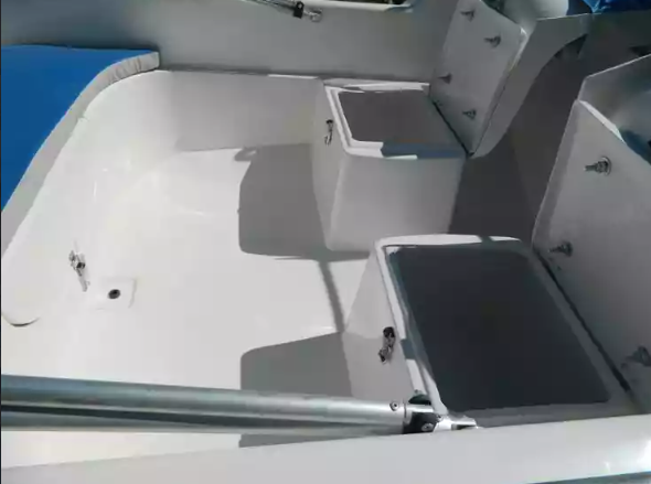 Стеклопластиковый катер Wyatboat-430 M (тримаран) в Петропавловске-Камчатском