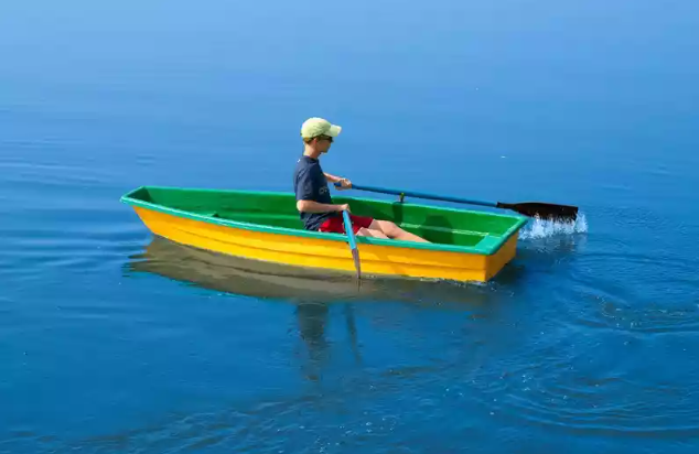 Стеклопластиковая лодка Малютка в Петропавловске-Камчатском