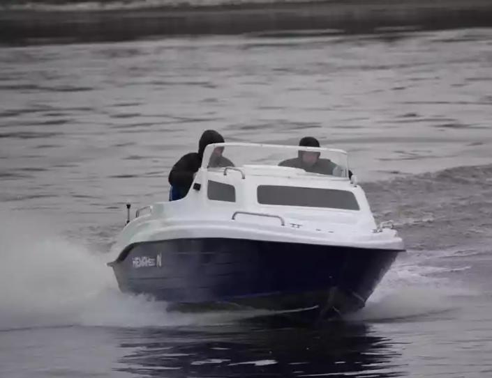 Комбинированный катер Neman-500 с каютой в Петропавловске-Камчатском