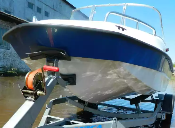 Стеклопластиковый катер Wyatboat-430 M (тримаран) в Петропавловске-Камчатском