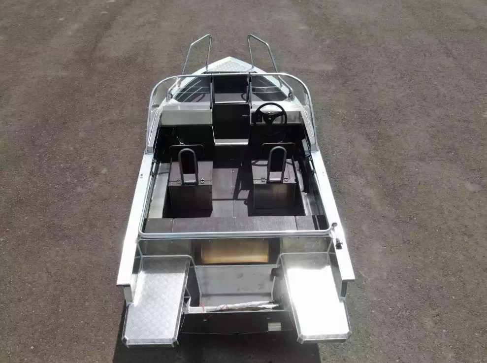 Алюминиевая лодка  Неман-400 DCM NEW в Петропавловске-Камчатском