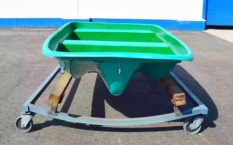 Стеклопластиковая лодка Старт (тримаран) в Петропавловске-Камчатском