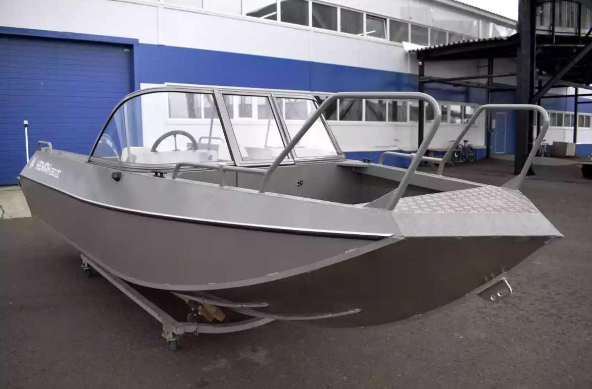 Алюминиевый катер Неман 550 DC в Петропавловске-Камчатском