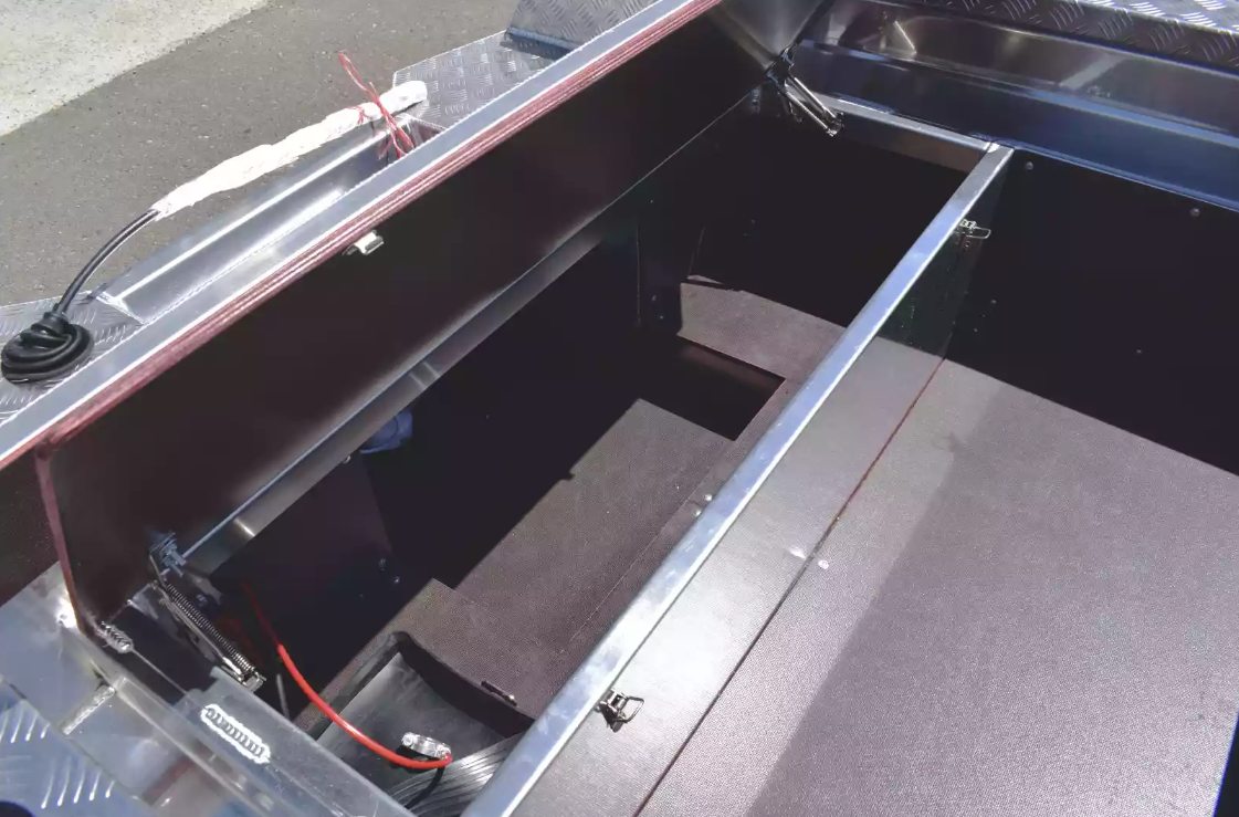 Алюминиевая лодка Wyatboat-390 DCM в Петропавловске-Камчатском