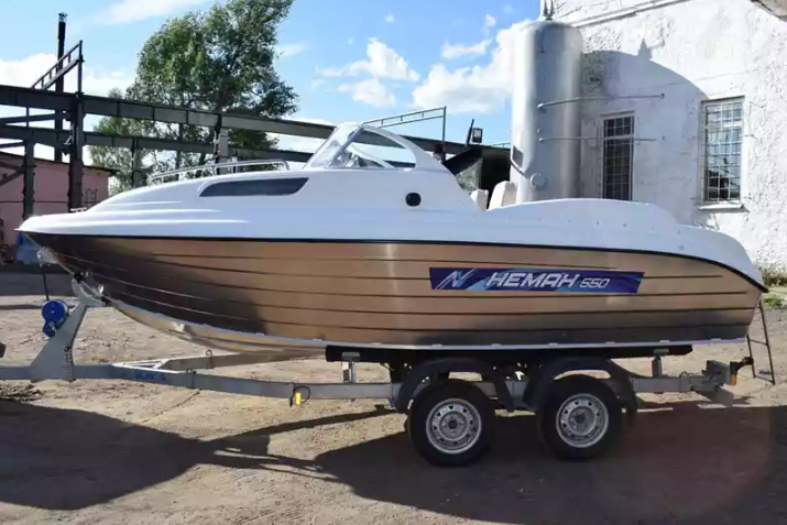 Комбинированный катер Neman-550 с каютой в Петропавловске-Камчатском