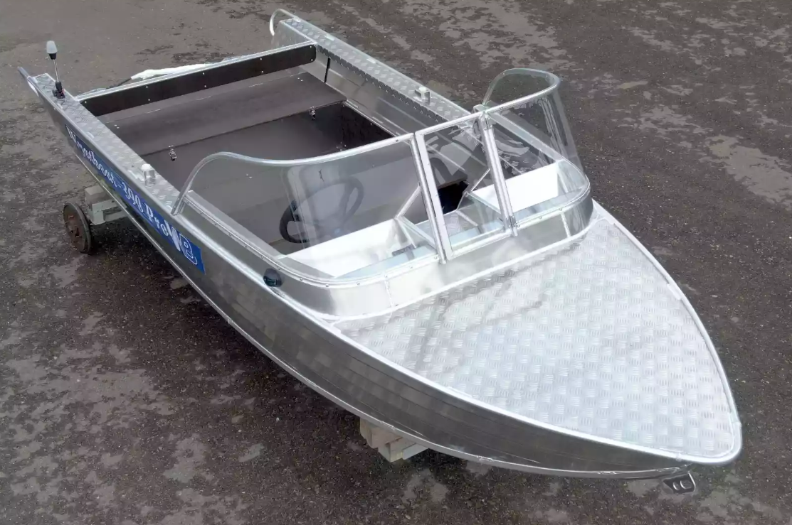 Алюминиевая лодка Wyatboat-390 Pro в Петропавловске-Камчатском