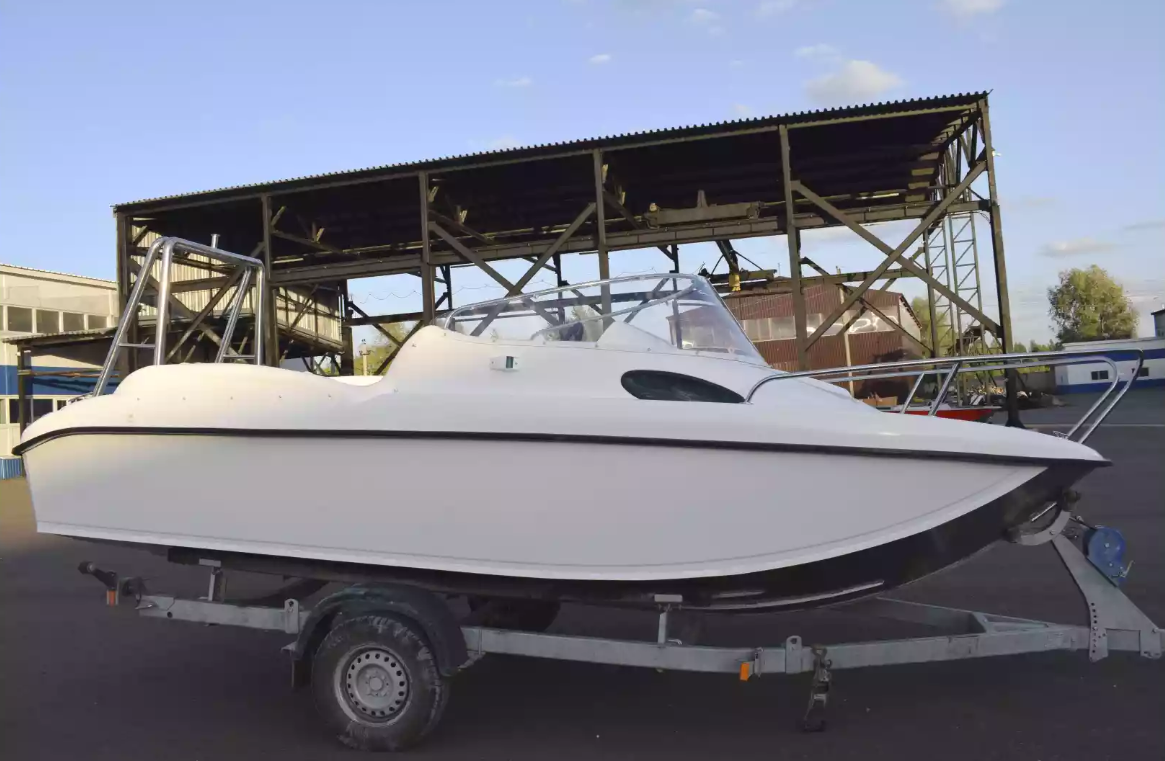 Комбинированный катер Neman-530 с каютой в Петропавловске-Камчатском