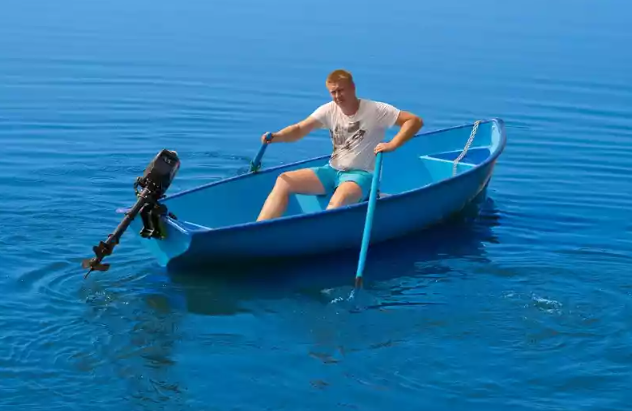 Стеклопластиковая лодка Омуль в Петропавловске-Камчатском