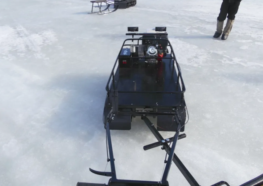 Мотобуксировщик AhtaR L 9 в Петропавловске-Камчатском