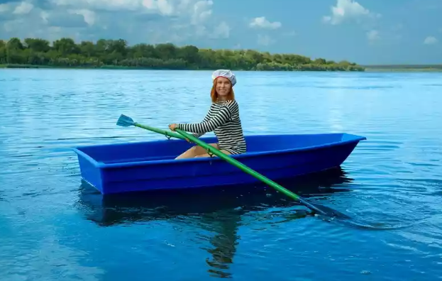 Стеклопластиковая лодка Малютка в Петропавловске-Камчатском