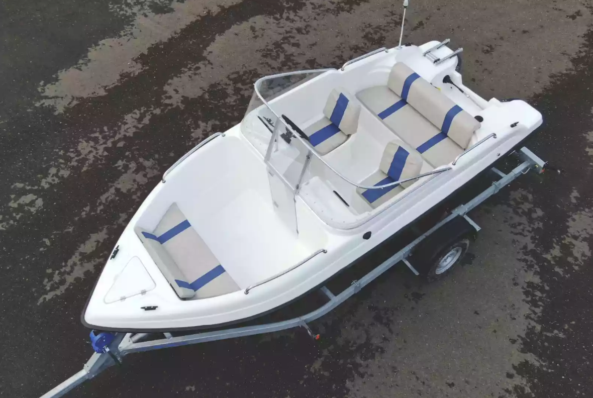 Стеклопластиковый катер Wyatboat-3 DC Open в Петропавловске-Камчатском