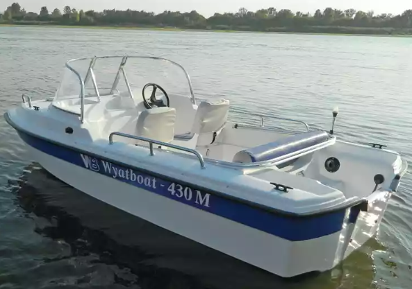 Стеклопластиковый катер Wyatboat-430 M (тримаран) в Петропавловске-Камчатском