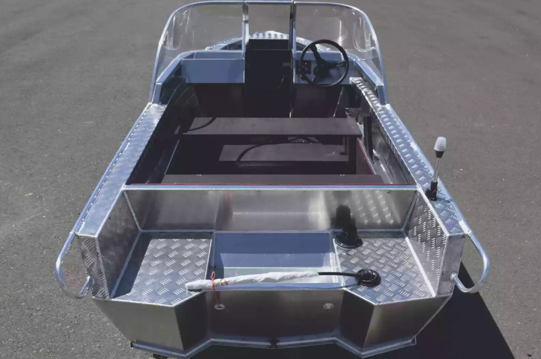 Алюминиевая лодка Wyatboat-390 DCM в Петропавловске-Камчатском