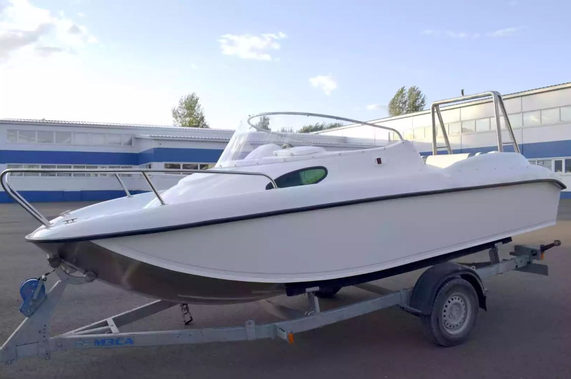 Комбинированный катер Neman-530 с каютой в Петропавловске-Камчатском