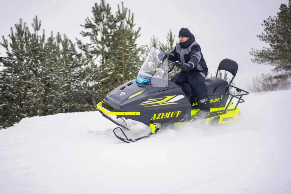 Миниснегоход Бурлак Азимут 24 л.с. , эл.запуск, реверс, тормоз гидравл, капот черный в Петропавловске-Камчатском