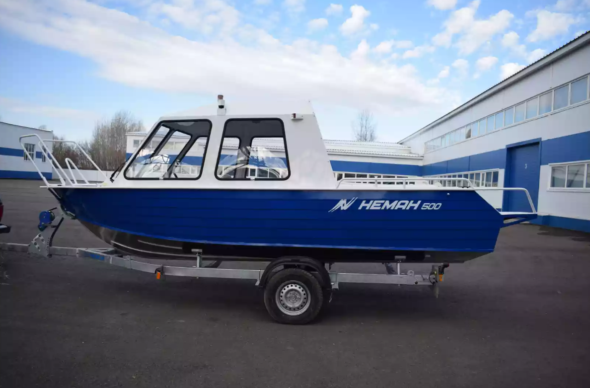 Алюминиевый катер Неман-500 (закрытая рубка) в Петропавловске-Камчатском