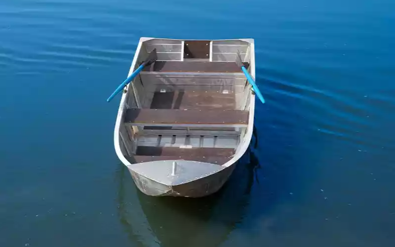 Алюминиевая лодка Вятка-Профи 37 в Петропавловске-Камчатском