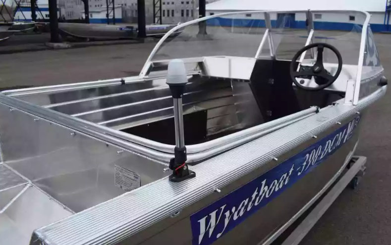 Алюминиевый катер Wyatboat-390 DCM Увеличенный борт в Петропавловске-Камчатском