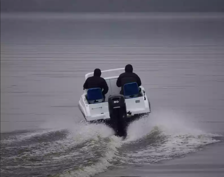 Комбинированный катер Neman-500 с каютой в Петропавловске-Камчатском