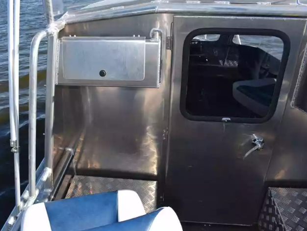 Алюминиевый катер Неман 550 с каютой в Петропавловске-Камчатском