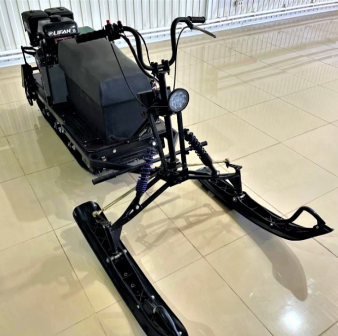 Мотобуксировщик ЕНОТ 4М в Петропавловске-Камчатском