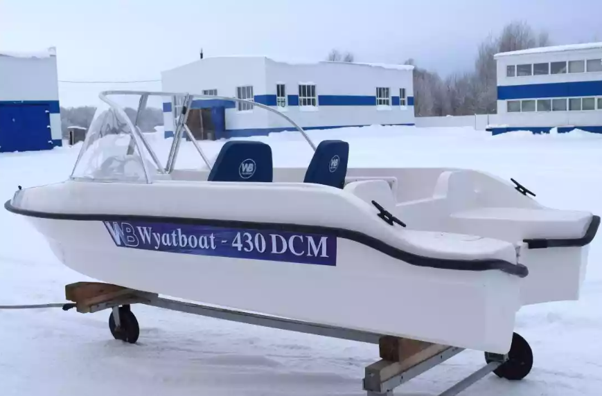 Стеклопластиковый катер Wyatboat-430DCМ (килевая) в Петропавловске-Камчатском