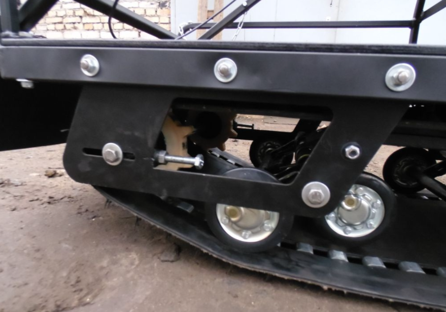 Мотобуксировщик AhtaR Зима 15 л/с с вариатором в Петропавловске-Камчатском