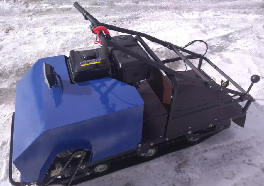 Мотобуксировщик AhtaR ЗИМА с реверсом (задний ход) в Петропавловске-Камчатском