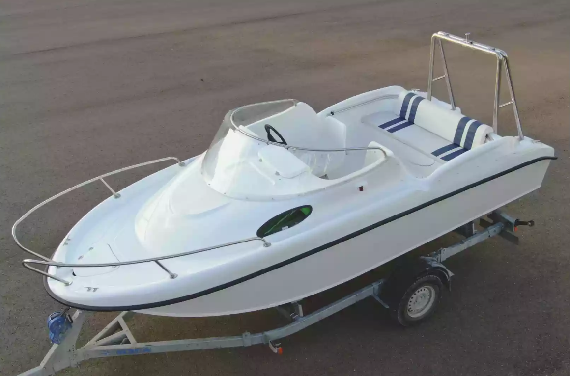 Комбинированный катер Neman-530 с каютой в Петропавловске-Камчатском