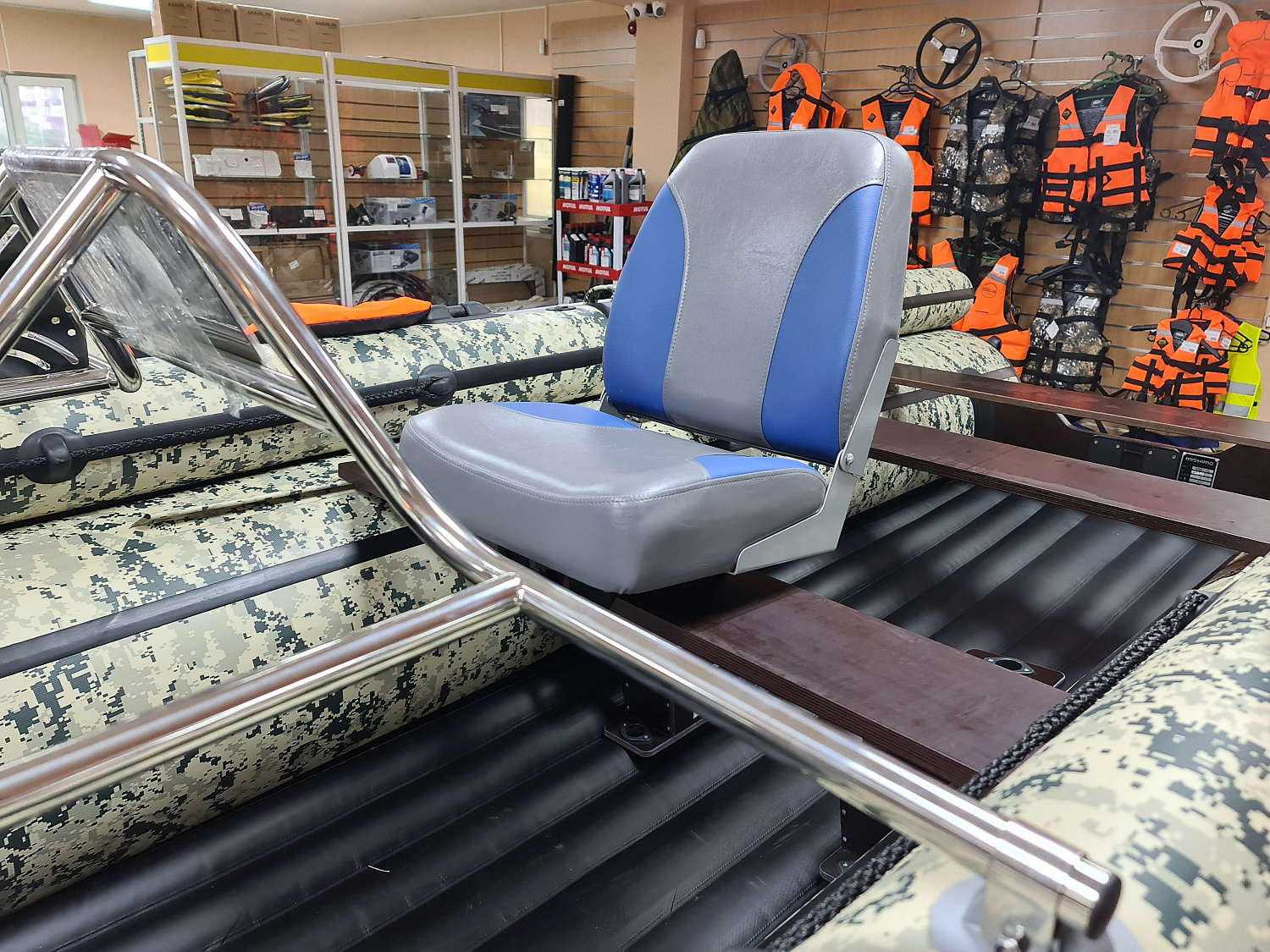 КРЕСЛО МЯГКОЕ РАСКЛАДНОЕ С ПОВОРОТНЫМ МЕХАНИЗМОМ ДЛЯ ЛОДОК в Петропавловске-Камчатском