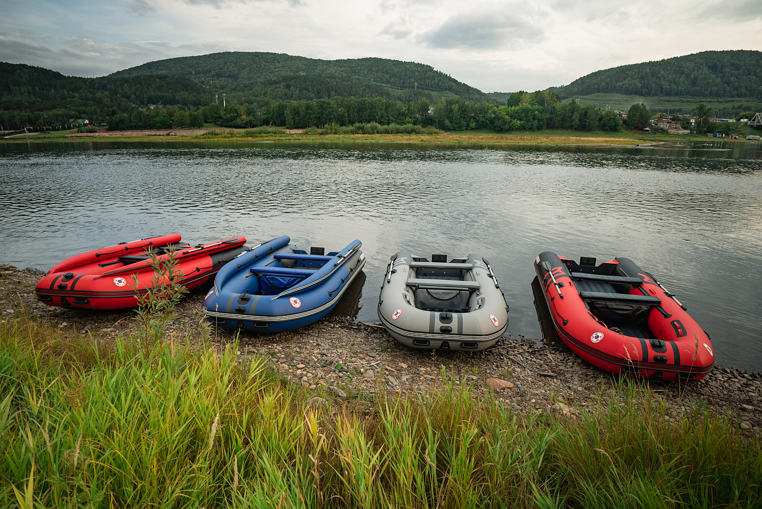 Лодка MISHIMO RIVER FJET PRO 430  под водомет в Петропавловске-Камчатском