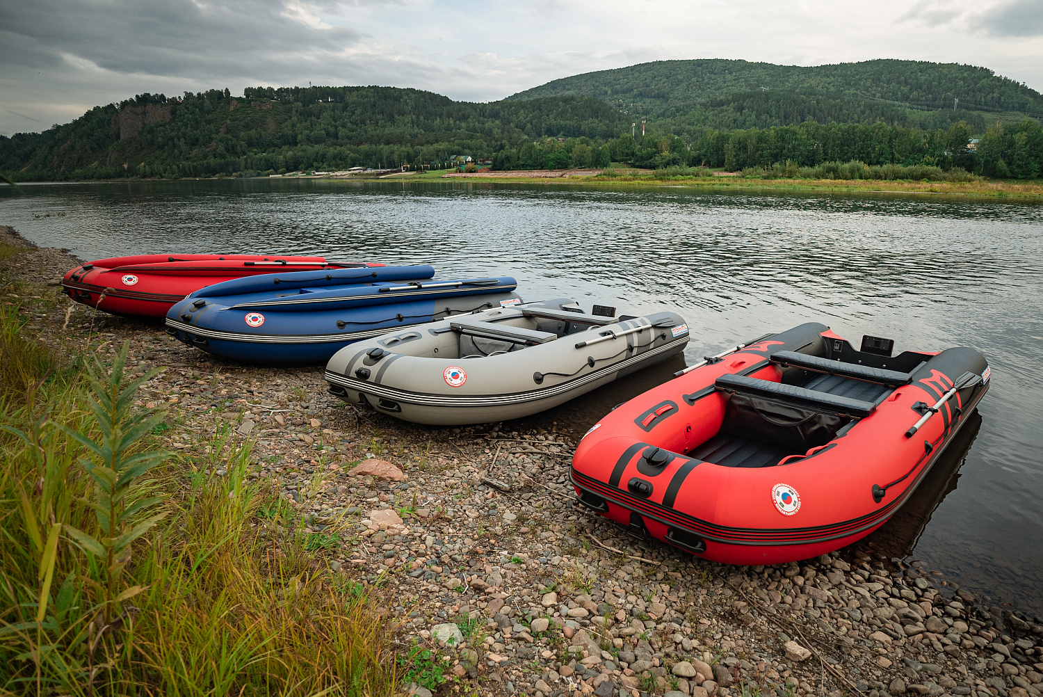 Лодка MISHIMO RIVER FJET PRO 430  под водомет в Петропавловске-Камчатском