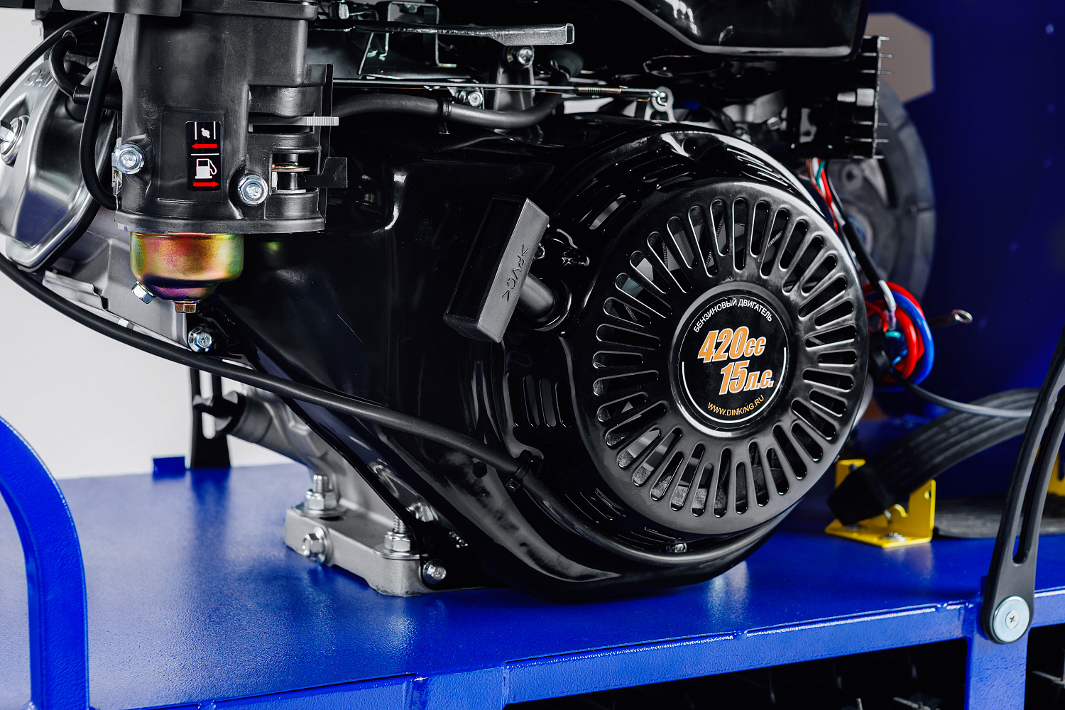 Мотобуксировщик SNOW DOG 17 с эл. запуском (DINKING) в Петропавловске-Камчатском