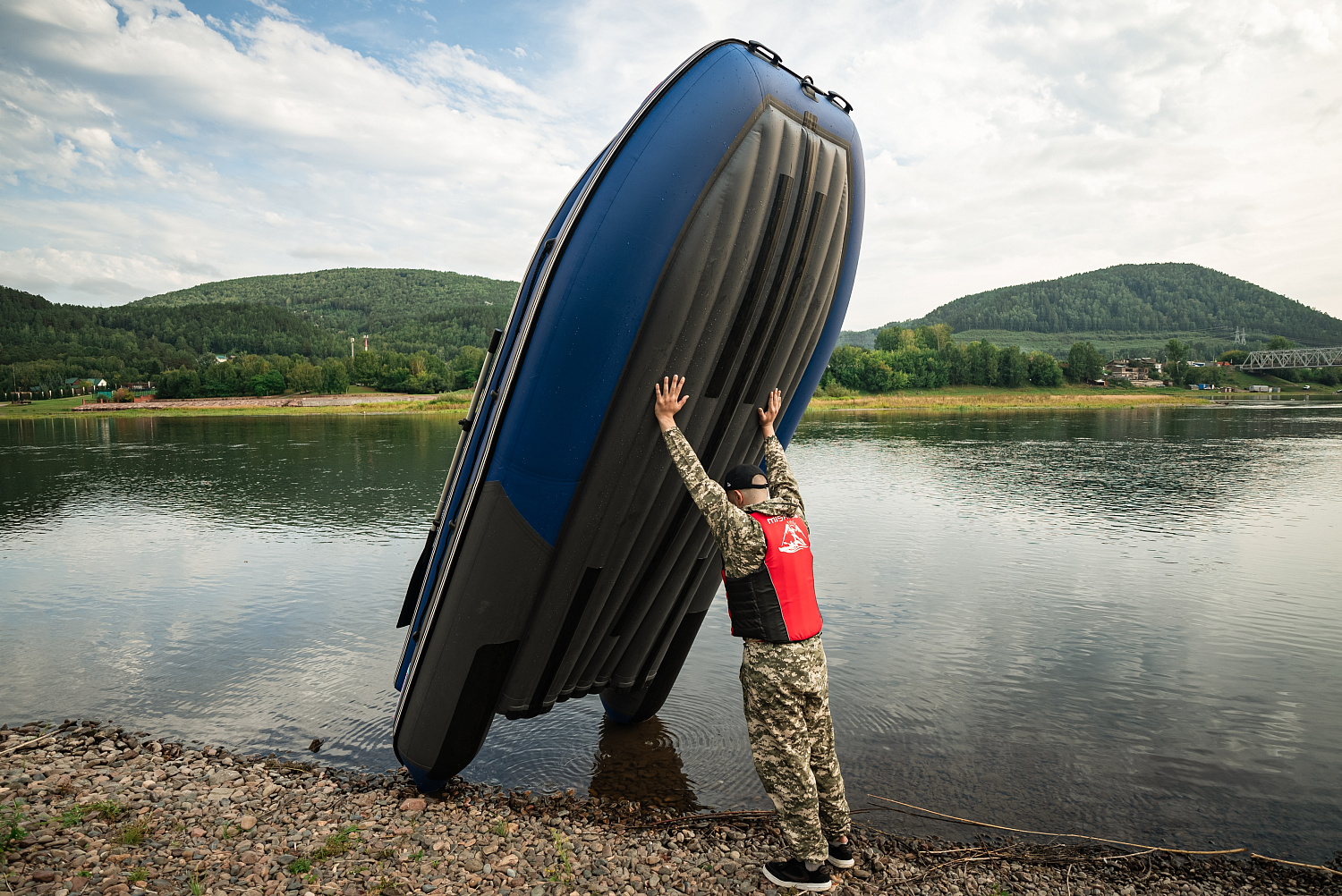 Лодка MISHIMO RIVER FJET PRO 430  под водомет в Петропавловске-Камчатском