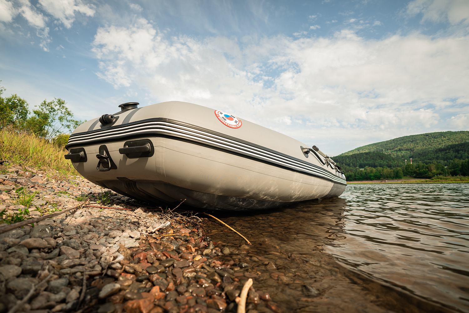 Лодка MISHIMO RIVER JET 390 под водомет в Петропавловске-Камчатском