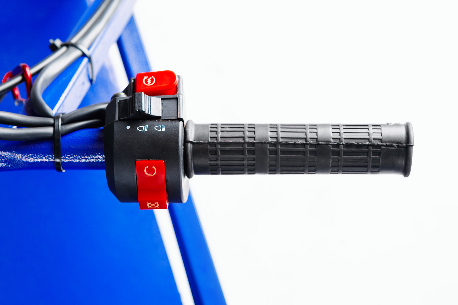 МОТОБУКСИРОВЩИК SNOW DOG 15 л.с. в Петропавловске-Камчатском